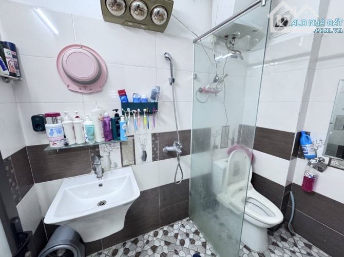 NHÀ ĐẸP - LÔ GÓC -  KINH DOANH- 2 MẶT ĐƯỜNG OTO TRÁNH ĐỖ - GIÁP KĐG MẬU LƯƠNG - 5