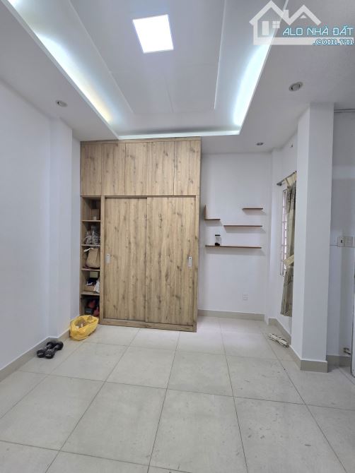 BÁN NHÀ PHÚ NHUẬN - KHU PHAN XÍCH LONG - HẺM XE HƠI - 6 TẦNG 7 CHỖ - 5