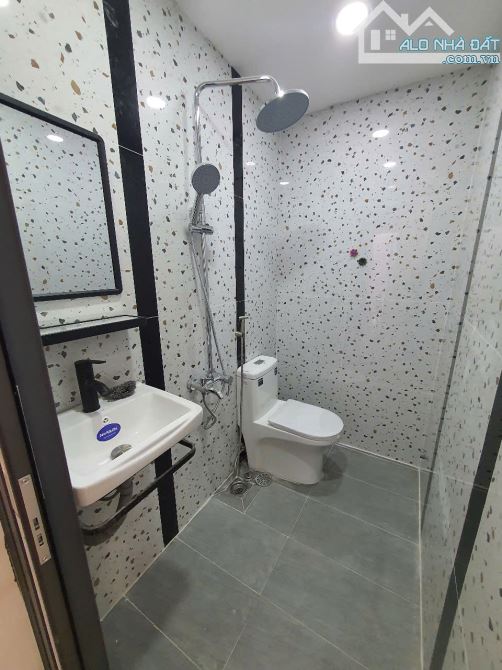 Nhà mới ngang 5m 2 tầng đường Lưu Hữu Phước q8 - 5