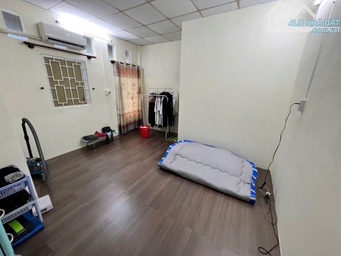 Bán Nhà  Quận 7 DTSD 45m2 ,2 Tầng , Dưới chân cầu tân thuận, Huỳnh Tấn Phát , Giá 2,350 Tỷ - 5