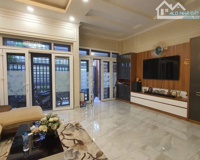 BÁN BIỆT THỰ VIP VÕ THỊ SÁU, Q1: 4 Tầng, DT 112.8m², Sát Công Viên Lê Văn Tám, Giá 28 Tỷ! - 6