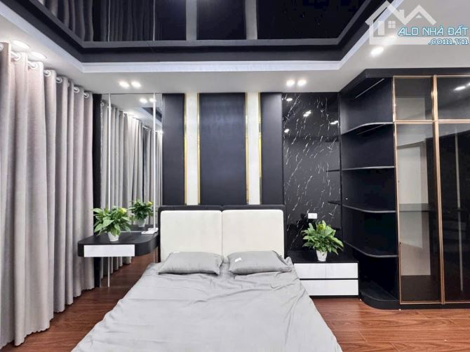 BÁN NHÀ ĐỊNH CÔNG THƯỢNG - Ô TÔ ĐỖ CỬA - NHÀ ĐẸP FULL NỘI THẤT - 30M.8.3 TỶ - 6