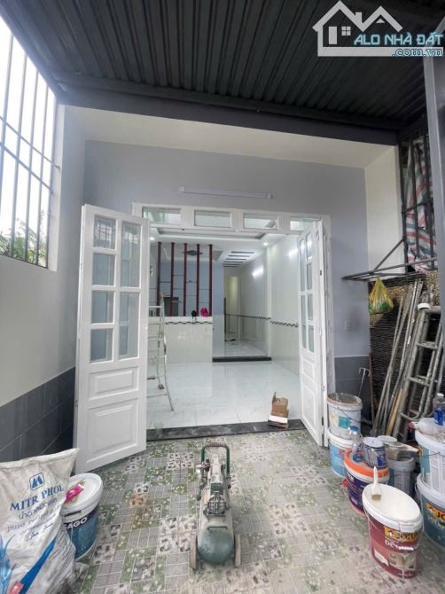 NHÀ SỔ RIÊNG Phường Dĩ An Tp HCM. * Dt 72 m2 - Thổ cư 66 m2. Hướng đông Bắc . Giá 2.85 tỷ. - 6
