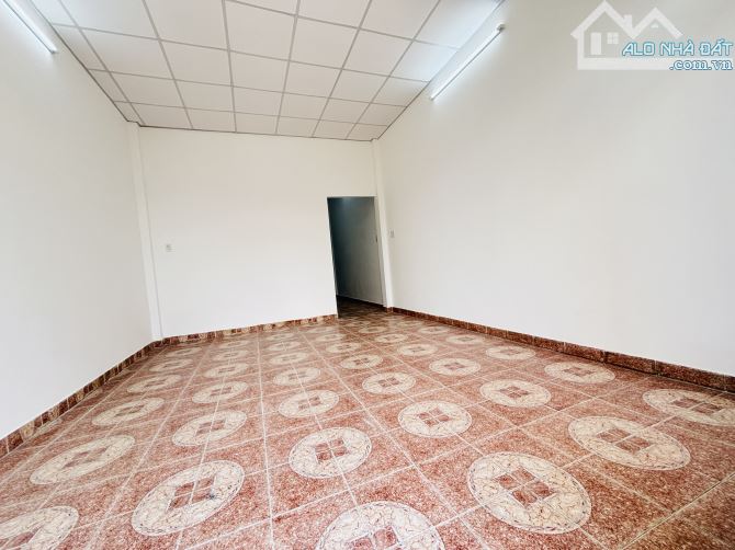 Bán Nhà Bà Điểm Hóc Môn-80 M2 (4 x 20 ) - 2Tầng -Đường10m -  Chỉ 4,95Tỷ. - 6