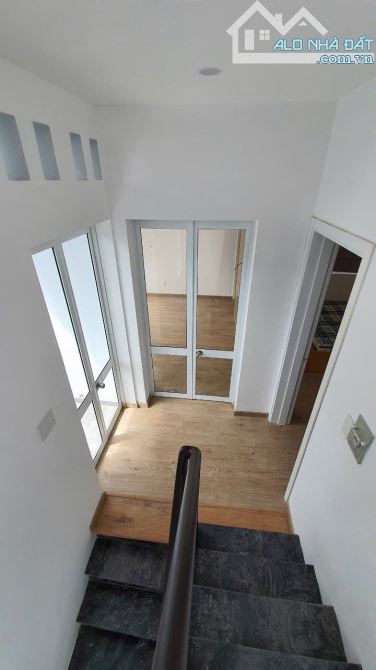 Cần tiền Bán Bán nhà 3 tầng Mặt tiền Phước Tân, Trung tâm tp Nha Trang ⚡️Diện tích: 64,4m2 - 7