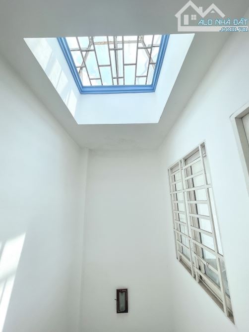 Nhà đẹp 3 lầu, Tân Phú, 2 phòng ngủ, 26m2 sổ vuông đẹp, chỉ 3.2 tỷ - 7