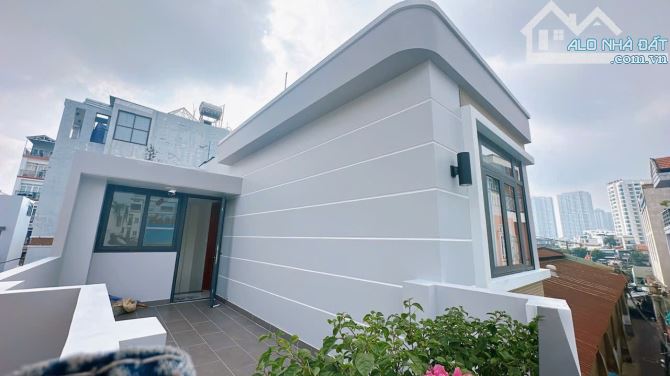 BÁN NHÀ ĐẸP 3 TẤM KHU VIP P3 QUẬN 4 HẺM 4M VỊ TRÍ 1/ HÌNH THẬT GIÁ 7TỈ 190 TL GIÁP Q1 - 7