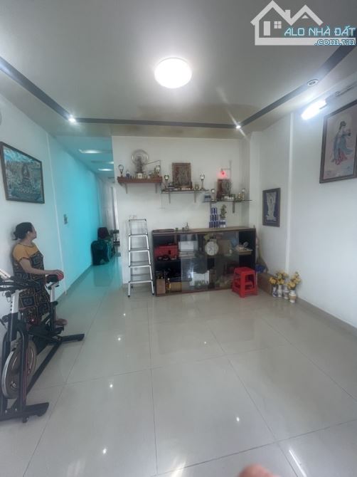 NHÀ ĐẸP 4 TẦNG - ÔTÔ NGỦ TRONG NHÀ - NGUYỄN THỊ TẦN-QUẬN 8- DT: 4,4X24 - NHỈNH 14 TỶ - 7