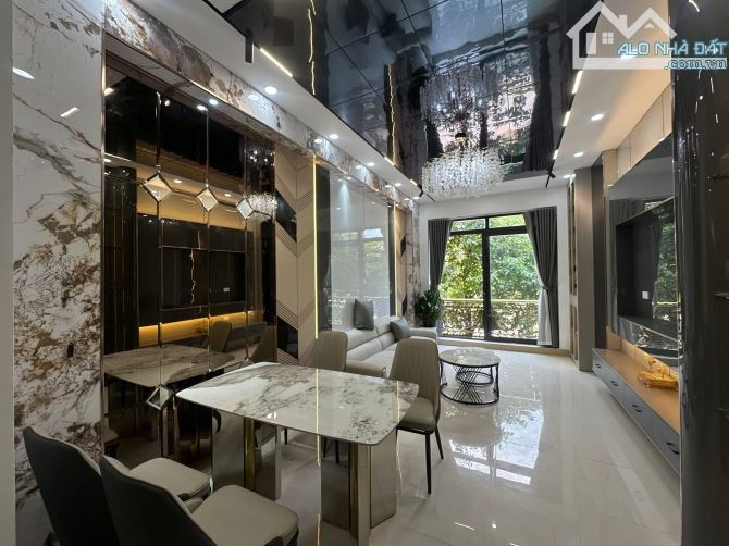 BÁN NHÀ MẶT PHỐ KIM GIANG - 40M2 * 5 TẦNG MỚI ĐẸP - KINH DOANH ĐỈNH - CHỦ NHÀ LÀ KIẾN TRÚC - 7