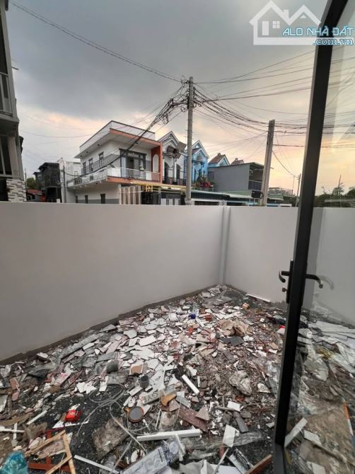 BÁN CĂN BIỆT THỰ NGANG 7 DÀI 22,SỔ RIÊNG THỔ CƯ,NGAY UBND PHƯỜNG TÂN TRIỀU - 7