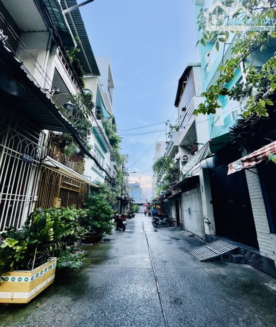 🏡Bán nhà LLQ - 40m2 - 3 Tầng - hẻm 5m - 4pn - Ngay vòng xoay LLQ - Chỉ 5.980 Tỷ 💵 - 7