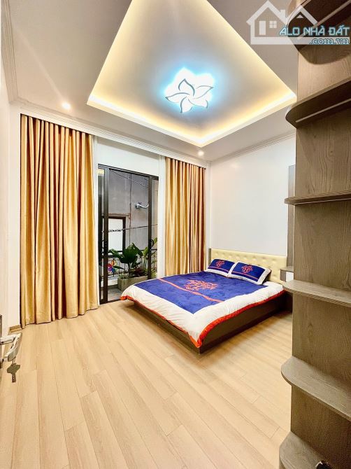 Chính chủ bán nhà Thái Hà 45m2, 6T thang máy, 5pn, mt 4,2m. Phân lô, 5 chỗ vào nhà.