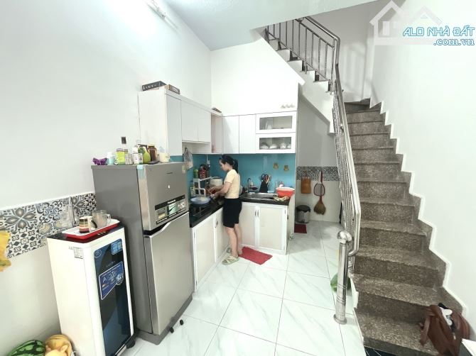 Nhà đẹp 3 lầu, Tân Phú, 2 phòng ngủ, 26m2 sổ vuông đẹp, chỉ 3.2 tỷ - 8