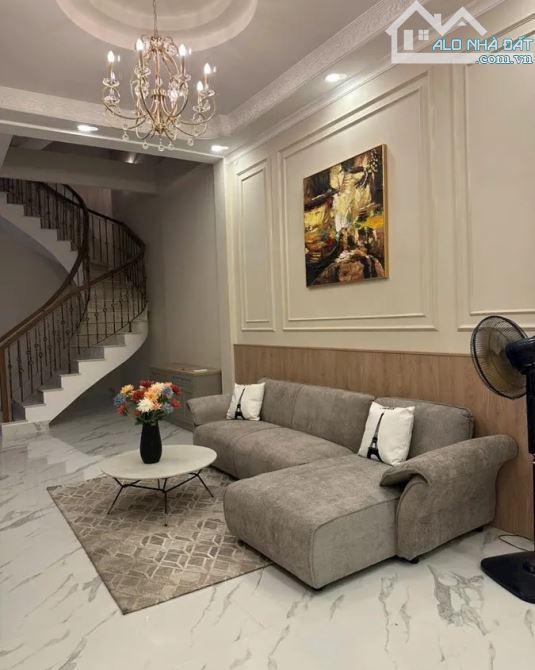 NHÀ ĐẸP TÔN THẤT TÙNG, QUẬN 1: DT LỚN 121M², NỞ HẬU, Full Nội Thất, Giá 23 Tỷ TL! - 8