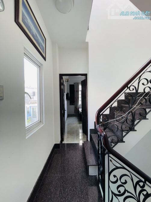 BÁN NHÀ QUẬN 3 • HẺM Ô TÔ • 40M2 - 5 TẦNG - SỔ VUÔNG VỨC - 20M RA MẶT TIỀN - 8
