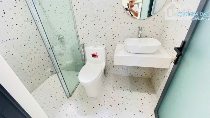CĂN NHÀ 1 TRỆT 1 LẦU MỚI TINH NGAY TRƯỚC CỔNG KCN ĐẤT ĐỎ - CÁCH BIỂN 5KM - 9