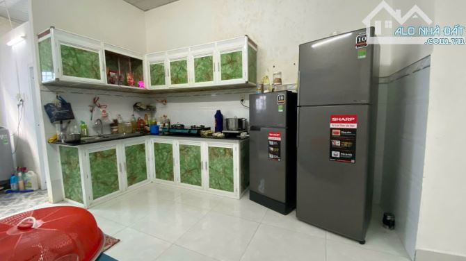Bán nhà hẻm 3,9m cách Đồng Nai chỉ 80m.Dt 89m có 3pn giá 4,2ty ngag 5,1m nở hậu - 9
