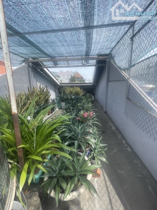 NHÀ ĐẸP 4 TẦNG - ÔTÔ NGỦ TRONG NHÀ - NGUYỄN THỊ TẦN-QUẬN 8- DT: 4,4X24 - NHỈNH 14 TỶ - 9