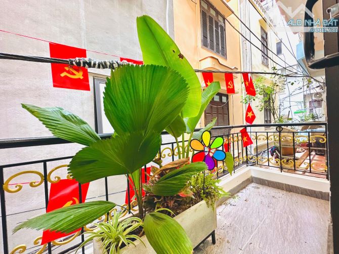 Chính chủ bán nhà Thái Hà 45m2, 6T thang máy, 5pn, mt 4,2m. Phân lô, 5 chỗ vào nhà.