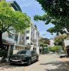 Khuôn tiền hiếm 9,x Tỷ nhà 3 tầng phường Việt Hưng vỉa hè 3 oto tránh kinh doanh
