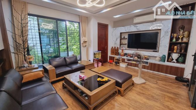 LIỀN KỀ VĂN QUÁN - HÀ ĐÔNG - PHÂN LÔ KINH DOANH - 2 MẶT THOÁNG - GARA Ô TÔ - VỈA HÈ - 82M