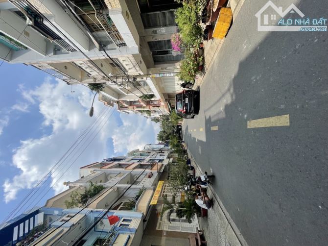 A032 - QUẬN 6, PHƯỜNG 10 - NHÀ MẶT TIỀN ĐƯỜNG XE TẢI THÔNG, 4X16M, 5 TẦNG, CHỈ 8 TỶ HƠN
