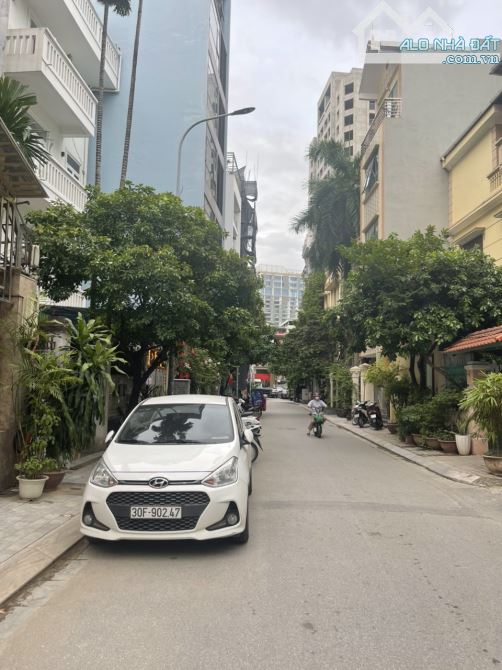 BÁN CĂN HỘ CCMN PHỐ LẠC LONG QUÂN - TÂY HỒ - VIEW BAN CÔNG MẶT NGÕ  - Vị trí đẹp, Ô tô trá