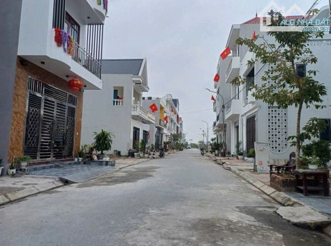 Tái định cư vạn hương 80m2 Trung Tâm Quận Đồ Sơn Gần Biển lh