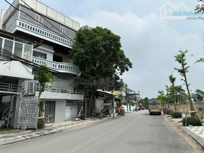 🌺ĐẤT ĐẸP THÀNH PHỐ VEN SÔNG - OTO VÀO TẬN ĐẤT - CÁCH CẦU THĂNG LONG 300M🌺 💎 Giá tốt