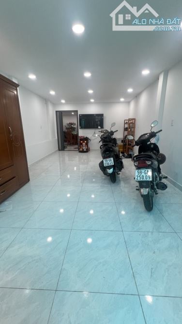BÁN NHÀ GẦN CHỢ BÙI QUAN LÀ  - GÒ VẤP, 65TR/M2- NGANG 4MX17M - GIÁ NHĨNH 4 TỶ