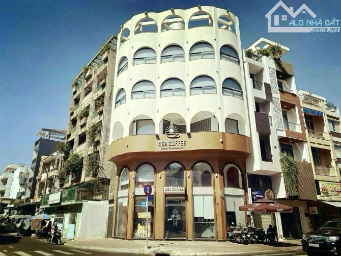 SIÊU VỊ TRÍ GÓC 2 MẶT TIỀN Đinh Tiên Hoàng , Q1 -( 6,8 x 20 )- 4Tầng - HĐT 160TR- GIÁ 39ty