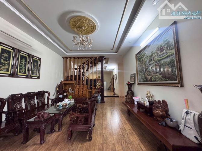 Biệt thự vip mặt tiền NayPhao Metro