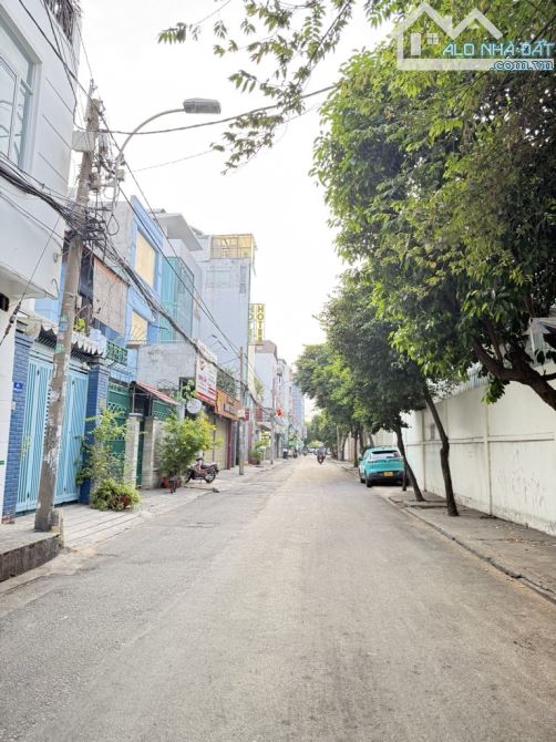 LÔ ĐẤT LỚN -MT KHU BÀU CÁT -P.13- TÂN BÌNH- DT: 864M2 - 60 TỶ