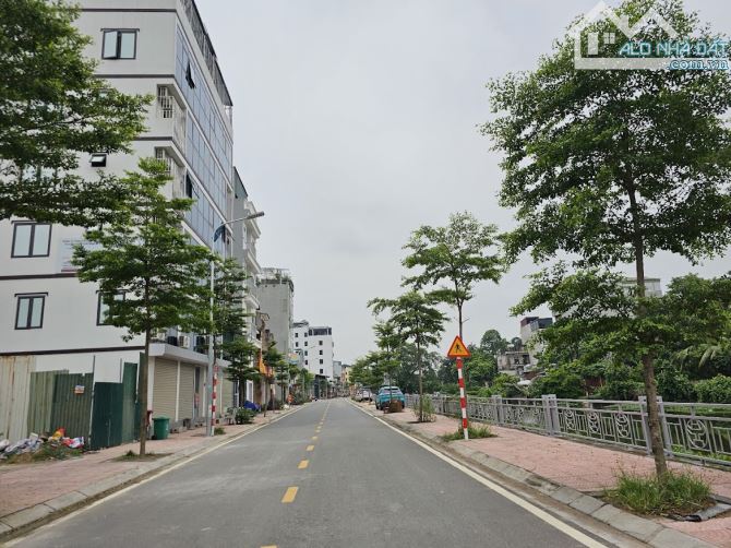 Bán nhà Ngọc Hồi gần BX Nước Ngầm 50m 6 tầng Vỉa hè Xe ben tránh