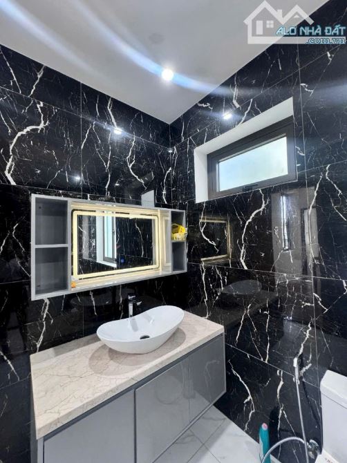 SIÊU VÍP  _ BÁN NHÀ CĂN GÓC 2 MẶT TIỀN _  2 TẦNG _ KHUÊ MỸ GẦN BIỂN _ GIÁ 9.5 TỶ