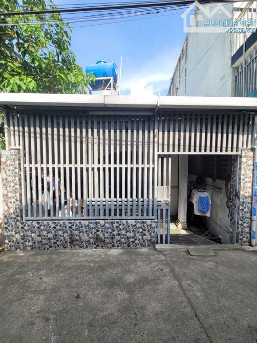 Bán nhà cấp 4 (4.9x12.5m), hẻm Nguyễn Văn Trỗi p. Dĩ An gần trường cấp 1,2,3