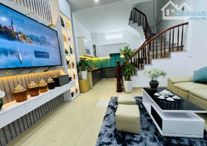 NÓNG BỎNG TAY, BÙI XƯƠNG TRẠCH 36M 5 TẦNG, NGÕ THÔNG 3 GÁC ĐUA, ÔTÔ GẦN, FULL NT XỊN, 8.2T