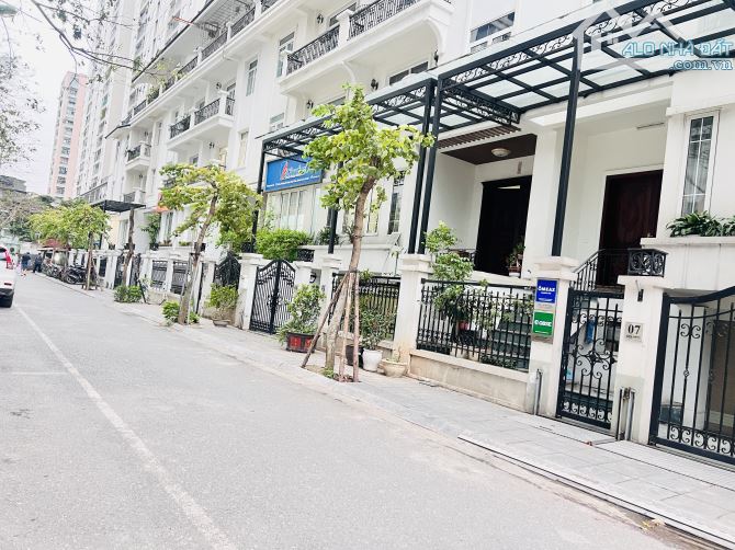 LIỀN KỀ 82 NGUYỄN TUÂN - 82M² - MT 6M - VỈA HÈ RỘNG - Ở ĐẲNG CẤP, VĂN PHÒNG SANG - 3xTỶ