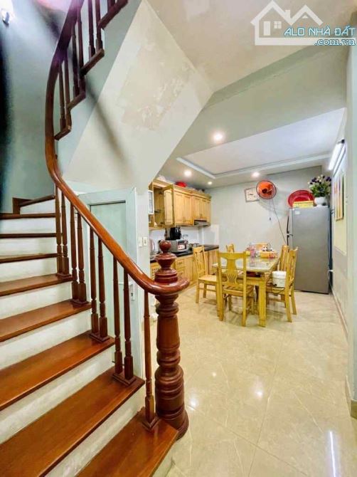 Cho thuê nhà ở quanh Di Trach, Lai Xá, oto đỗ cửa.