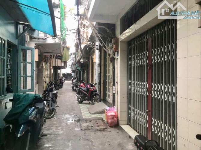 Nhà 2 tầng phố Hồ Thị Kỷ, quận 10, chỉ 6 tỷ.