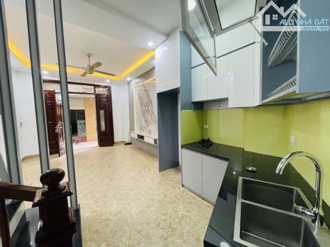 Siêu hiếm 32m2 x 5T - Phố Khương Trung - Thanh Xuân - 20M Ra Phố - MT 4.5 - Giá 6.2 tỷ.