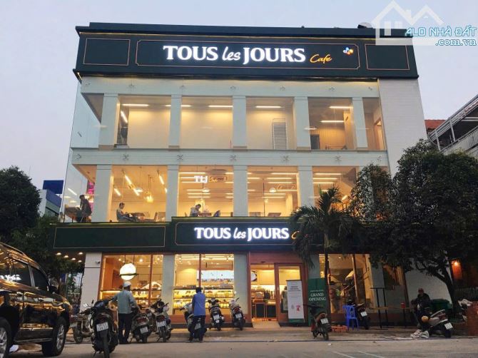 SIÊU HIẾM ! MẶT TIỀN 3 THÁNG 2, Q.10 – NGANG 22M NGAY HÀ ĐÔ – CN : 500m2 – GIÁ SỐC 320 TỶ