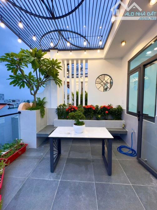 Căn góc 2MT duy nhất trong khu Bàu Cát 4.5x20m , 4 tầng giá 14 tỷ còn thương lượng