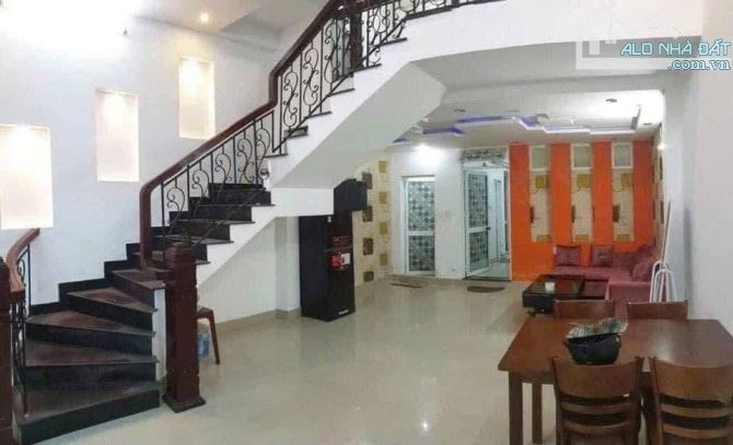 NHÀ KIÊN CỐ 3 TẦNG 3 MÊ 67M2 KIỆT MAI LÃO BẠNG GẦN ĐƯỜNG CHÍNH