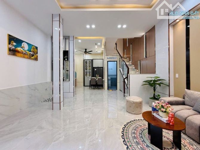 Bán nhà đẹp, giá rẻ Gò Vấp - Hẻm xe hơi đỗ cửa Thống Nhất - Chỉ hơn 5 tỷ - 214