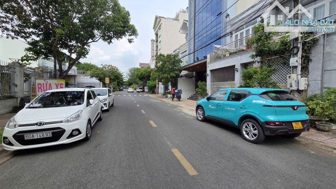Bán đất biệt thự D2D, P.Thống Nhất, Biên Hòa: 8 x 20, giá 16 tỷ.
