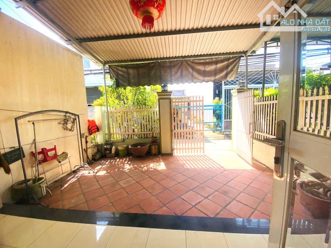 Bán nhà mặt tiền đường Kim Đồng, thị trấn diên khánh