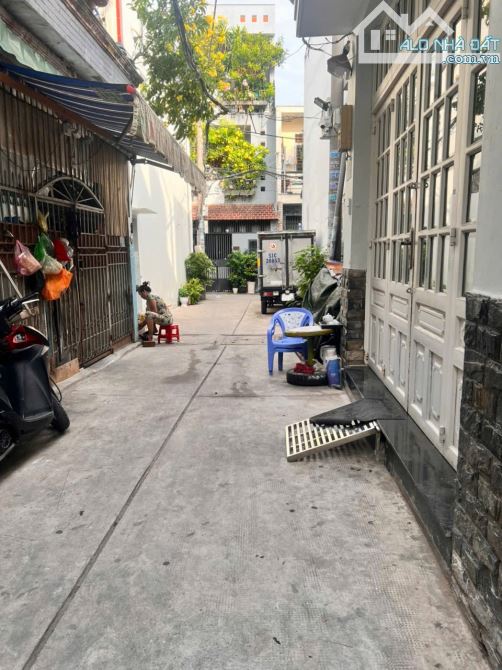 ❌NHÀ NGON ❌VƯỜN LÀI - (4x10) - 2 Tầng đẹp - HẺM XE HƠI- chỉ 4.99 tỷ còn thương lượng❌