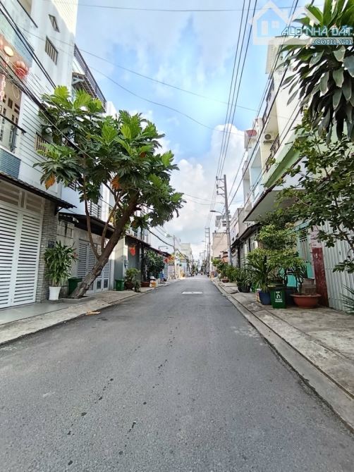 🤩NHÀ MỚI 100% DỌN VÀO Ở NGAY 5TẦNG ĐẸP SỊN ĐƯỜNG XE TẢI THÔNG THOÁNG GẦN TÊN LỬA -EAON MA