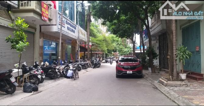 NHÀ ĐẸP THANG MÁY PHÂN LÔ LÁNG HẠ CẦN BÁN GẤP DT62m2- VỈA HÈ+ Ô TÔ MẶT TIỀN RỘNG